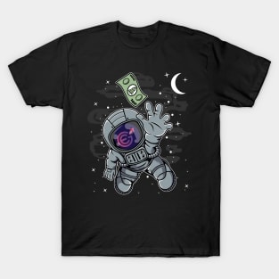 Astronaut Reaching Evergrow EGC Coin To The Moon Crypto Token Cryptocurrency Blockchain Wallet Birthday Gift For Men Women Kids T-Shirt